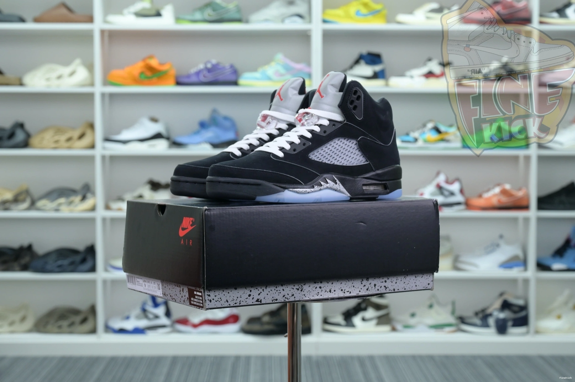 Air Jordan REIMAGINED” Jordan METALLIC 5“BLACK 0130